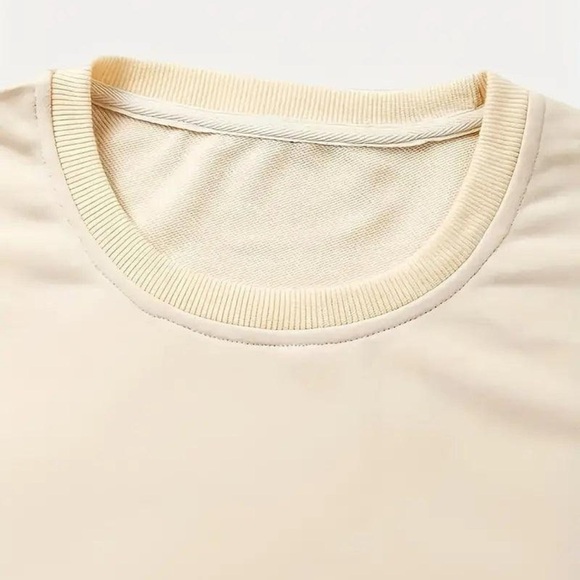 NEW Simply Blessed Graphic Sweatshirt Size Large - Picture 3 of 5